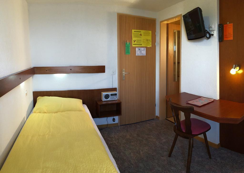 Hotel Zum See Grächen Szoba fotó