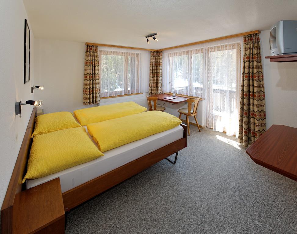 Hotel Zum See Grächen Szoba fotó